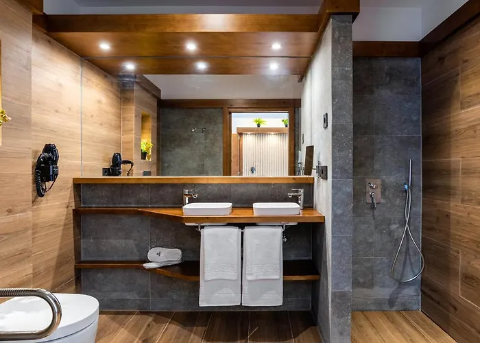 Antantie 2* קוניל דה לה פרונטרה